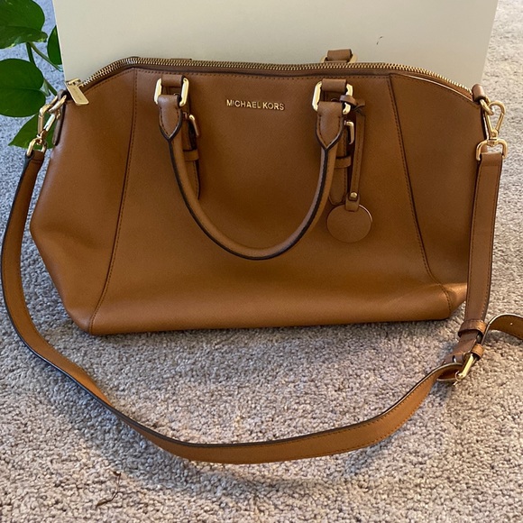 Brown camel colored Michael Kors purse - Picture 1 of 9